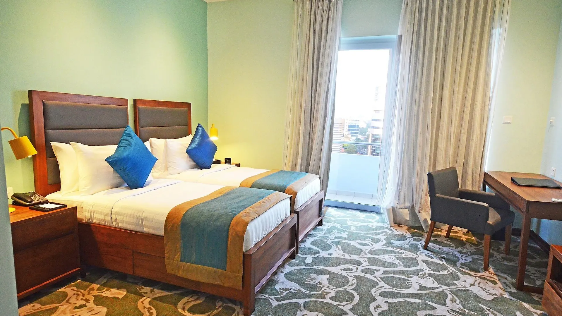 Ocean Edge Suites & Hotel Colombo