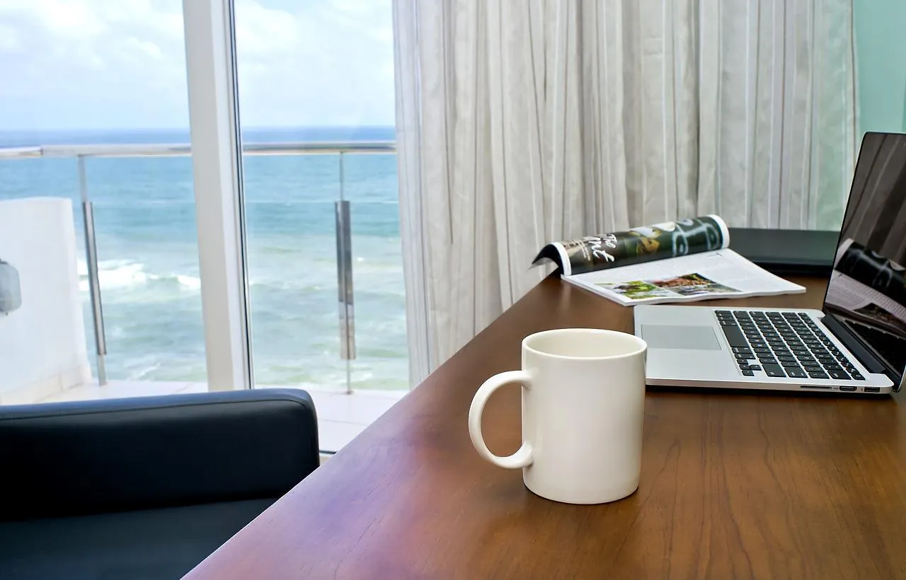 Ocean Edge Suites & Hotel Colombo